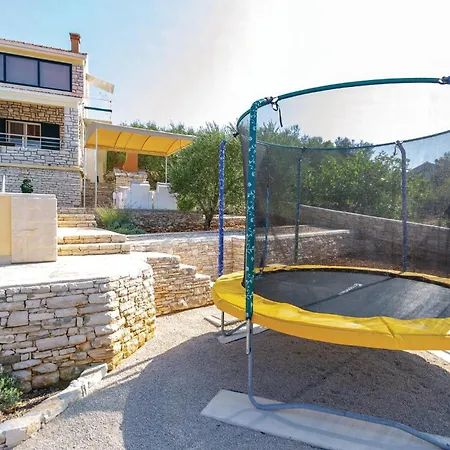 Tankaraca Bb I Ostrvo Šijak