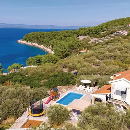 Hébergement de vacances In Tankaraca With House Sea View *