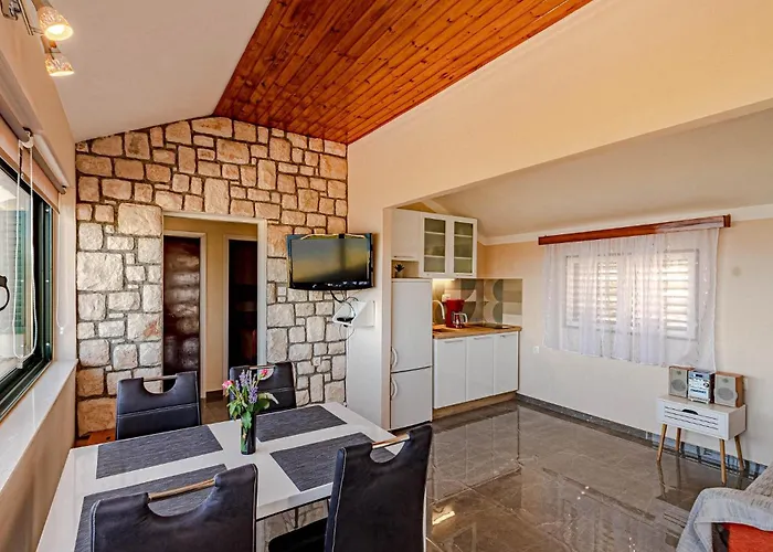 بيت للعطل Tankaraca Bb I